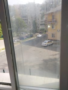окна